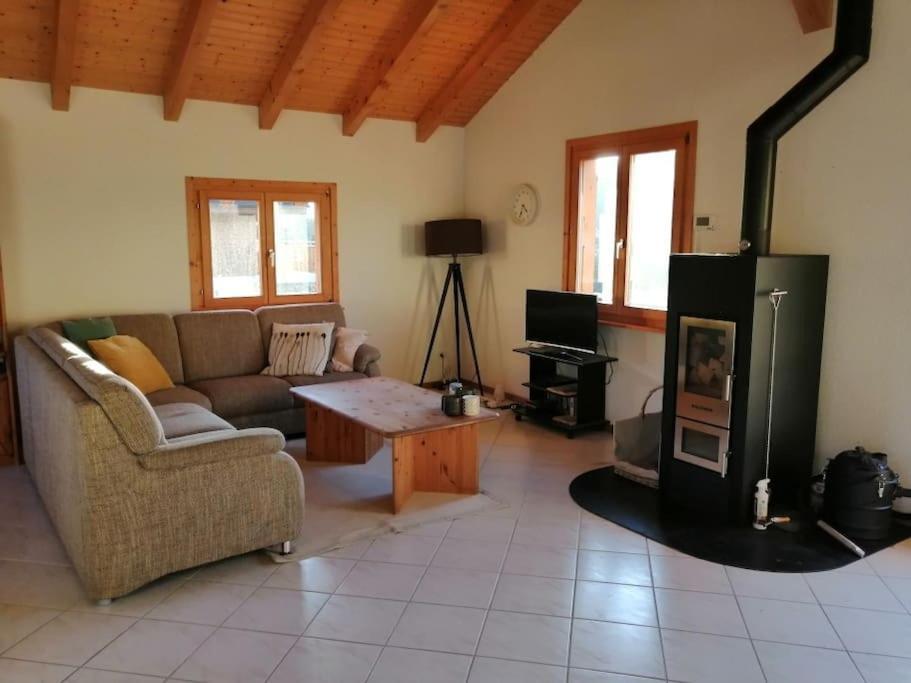 Confortable Chalet Avec Magnifique Vue En Gruyere. Charmey Bagian luar foto
