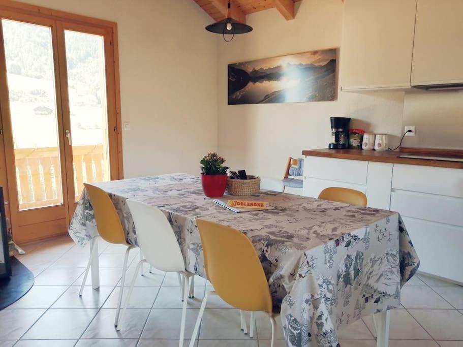 Confortable Chalet Avec Magnifique Vue En Gruyere. Charmey Bagian luar foto